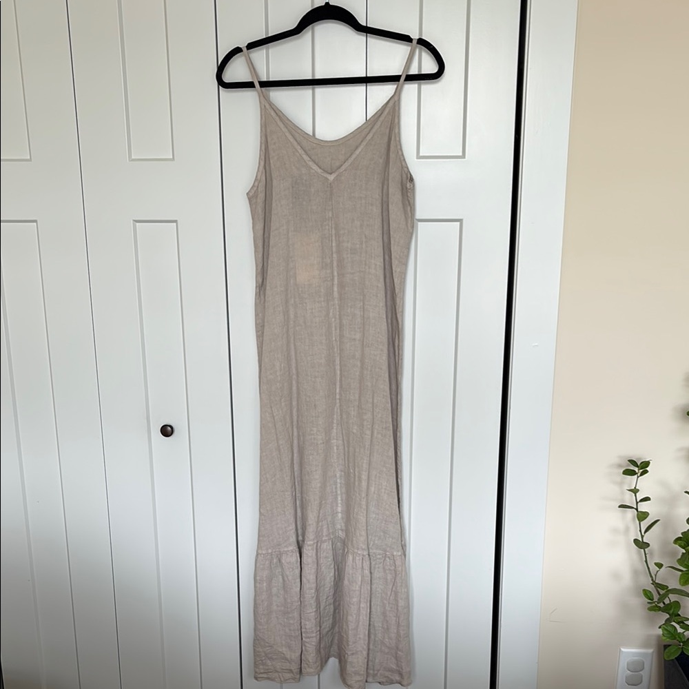 Tan V-Neck Spaghetti Strap Maxi Dress for Weddings